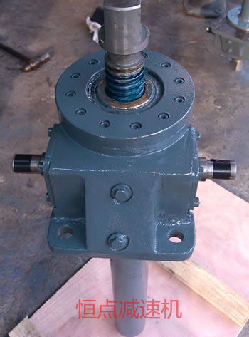 JWM050螺旋升降機正面照片