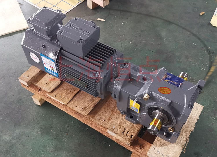 K37系列減速機輸入配變頻電機，輸出雙軸A+B 實物照片