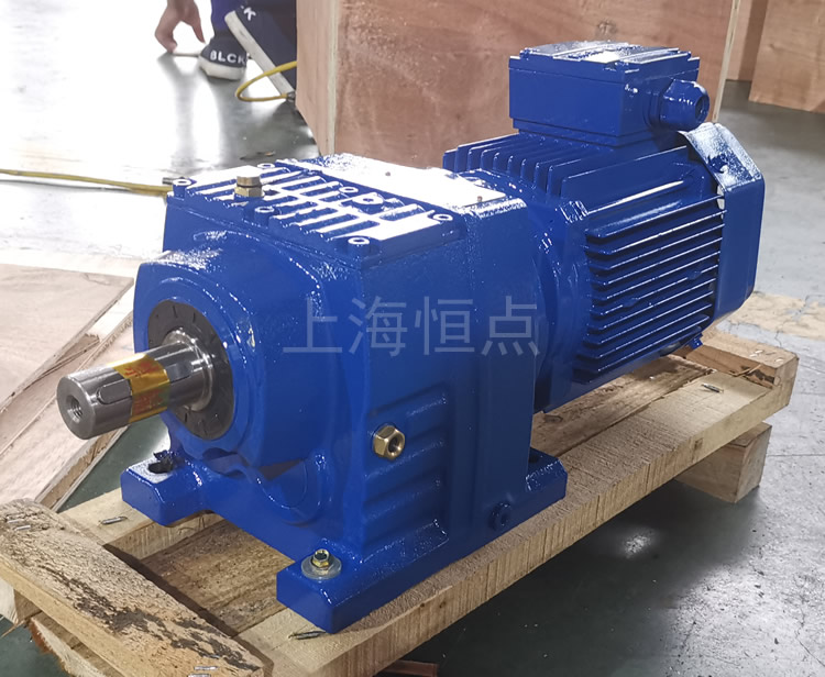 R47系列減速機配電機，藍色油漆實物照片