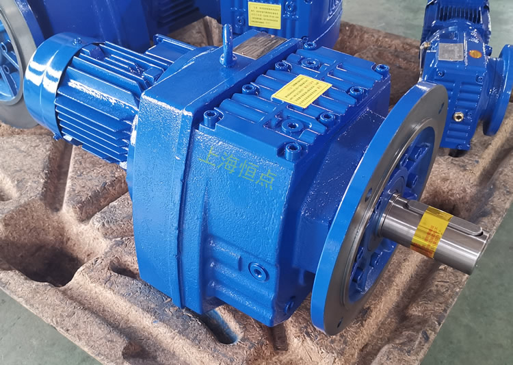 RF87減速機，立式安裝，輸入配電機，實物照片如下