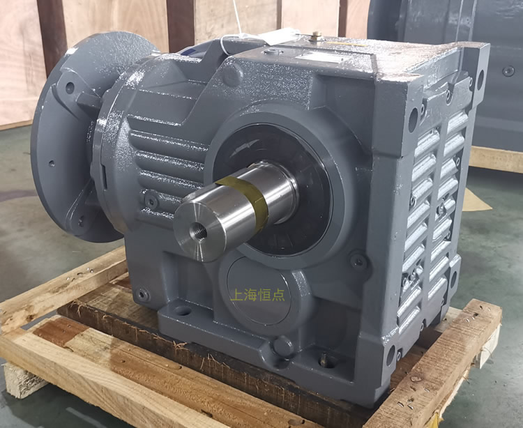 K97減速機，輸入配電機法蘭端蓋，右輸出單軸，實物圖如下